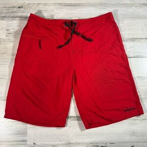 Patagonia Men’s Wavefarer Board Shorts Stretch Red Size 36 11” Inseam 86543